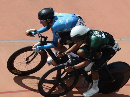 Ropa de ciclismo técnica: qué diferencia una prenda buena de una mala